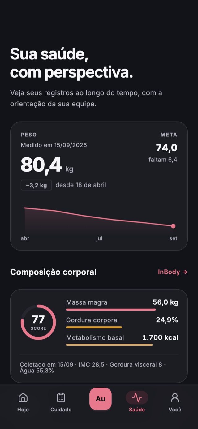 Tela Saúde do app do paciente, com peso, composição corporal e exames